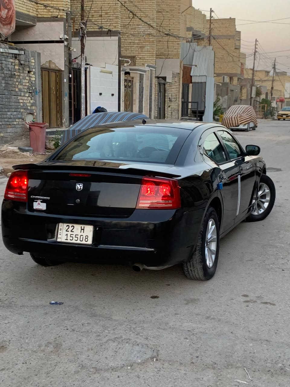 السلام عليكم للبيع او المراوس 
جارجر 2008 مكفوله كفاله عامه من الضربه والصبغ السونار مرفق بل منشور مكينه 6 سلندر 3500 مكينه وكير جدد تبريد قطعتين ثلج ❄️ حداديتهه 100/75 كروز سرعه سيدي بلادي غرفتهه جديده السياره جديده بمعنى الكلمه واحله من الصور 
عنوان السياره بغداد قرب حي اور 
السعر اتصل عل رقم او تجي واتساب وعيوني الك 
الاستفسار ***********سجاد
