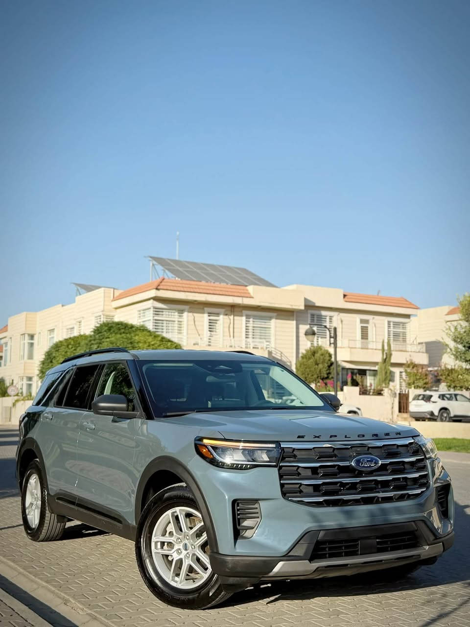 السلام عليكم  
للبيع فقط
FORD EXPLORER  ACTIVE 2026
فورد اكسپلورر اكتيڤ
موديل 2026
ماشيه 1000 الف فقط 
دبل اكسل 
- فول رادار سستم امامي جانبي
شاشه كبير 
كيج الكترون
كاميرا خلفي 
 حساسات خلفي 
رادار امامي خلفي جانبي رادار 360
اميرجينسي بريك
WIFI,NAVIGATION,GPS,auto strat stop,auto hold
بسمه تشغيل بسمه ابواب 
2 بسمه بيلادي موجود
تشغيل عن بعد

‎صندق شفت كهرباء

‎كشنات كهرباء 

‎كشنات ملكي VIP
- كشنات كنتاره
 كشنات  هيتر 
ستيرن هيتر
- مخارج كزوز ظاهرية 
- شاحن لاسلكي 
 ستة وضعيات قيادة
لايتات ليد و زينون بك لايت ليد
🔥محرك 4 سلندر 2.3 تيربو 
- ماشية 1 الف فقط يعني زيرو 
سياره بدون رقم تترقم شمالي فقط.  

ضرر خفيف قبغ صندق خلفي صبغ فقط بدون دواخل بدون ايرباك

📍مكان سياره سليماني 
للاتصال والاستفسار اكثر 
*********** 📞
