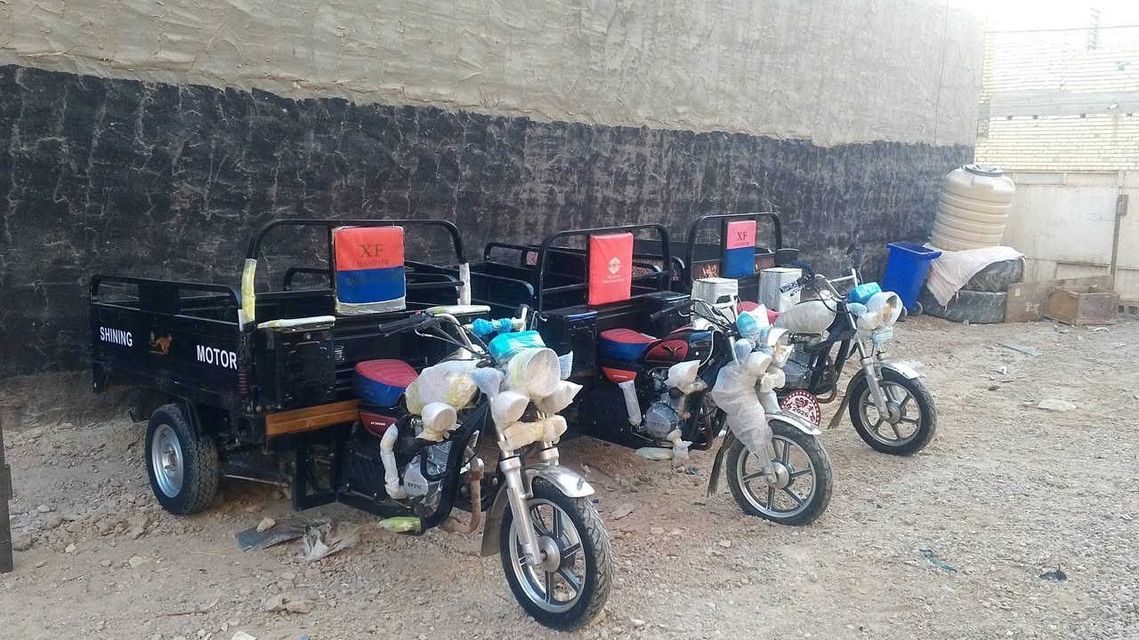 سلام عليكم جمعة مباركة 
ستوتات للبيع موديلات 23و24و25 مكفولات كفاله عامه اوراق كامله تخم تاير جديد محركات فول نضافه كهريائيات كله شغاله شرط اسعار مناسبه استفسار *********** واتساب.
