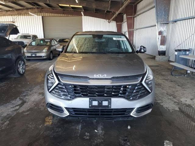 🚘 للبيع Kia Sportage 2024 LX
🇺🇸 وارد أمريكي
🔹 موديل: 2024
🔹 الفئة: LX
🔹 المحرك: 2.5 لتر
🔹 4 سلندر
🔹 قير أوتوماتيك 8 سرعات
🔹 دفع أمامي
🔹 كاميرا خلفية
🔹 شاشة
🔹 Apple CarPlay / Android Auto
🔹 ماشيه 40 الف
🔹 مثبت سرعة
🔹 أنظمة أمان ومساعدة بالقيادة
📸 صور الحادث مرفقة

📍 الموقع: بغداد

📞 للتواصل ***********
