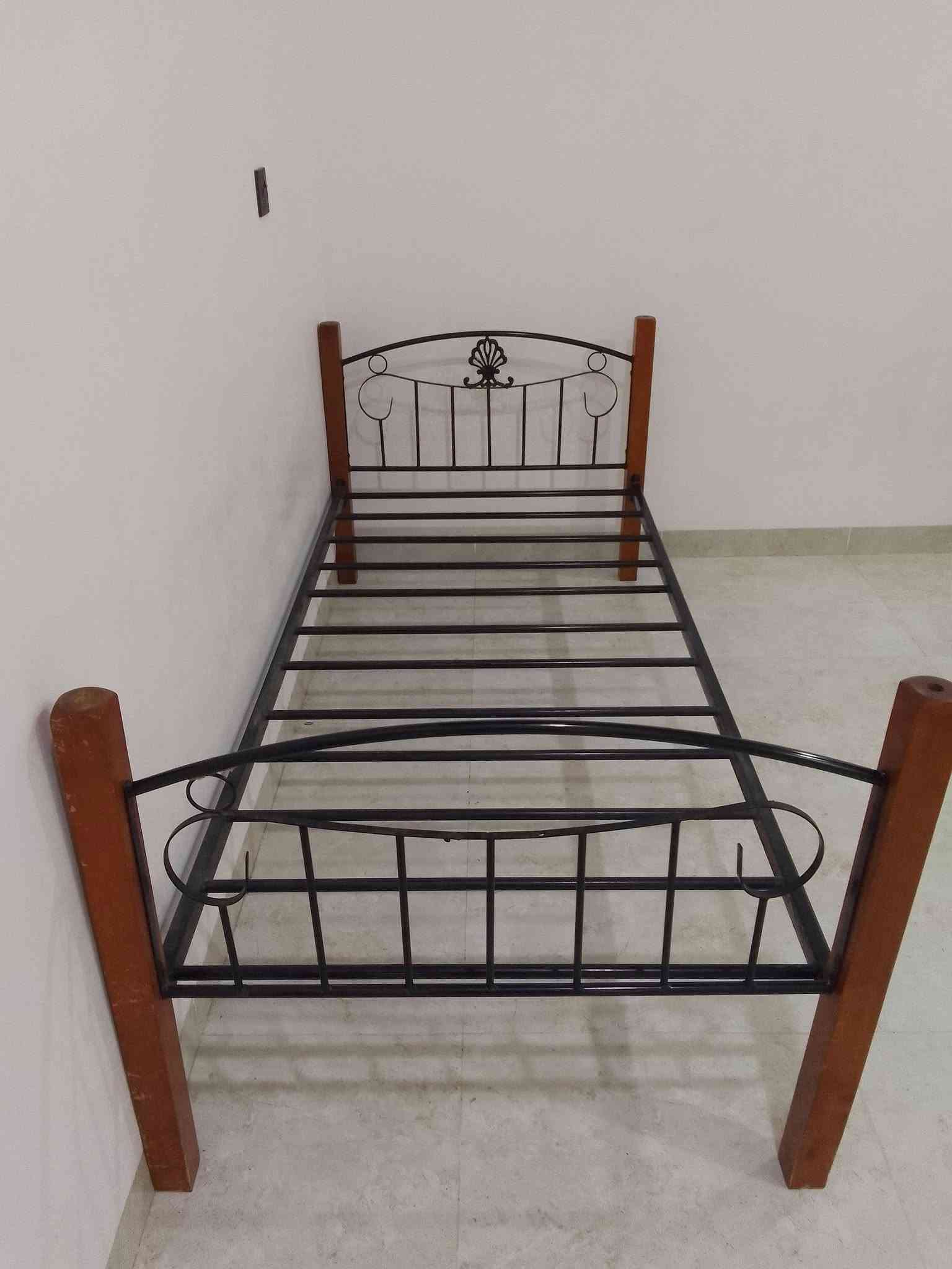 أثاث أطفال • أغراض للبيع