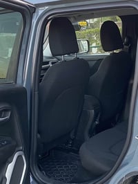 Jeep Renegade موديل 2018  مكينه 2400 المرغوبه  ممشه السياره 105000 الف...
