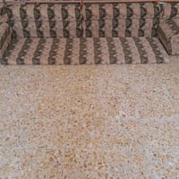 ١٤ متر أصلي سفنج كلش ثكيل نظافة ٩٠%بسعر ٥٠٠ الف وبيه مجال للشراي تواصل...