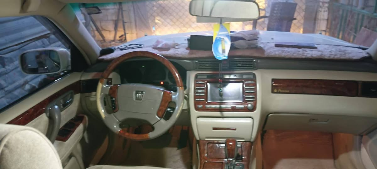 كراون • للبيع