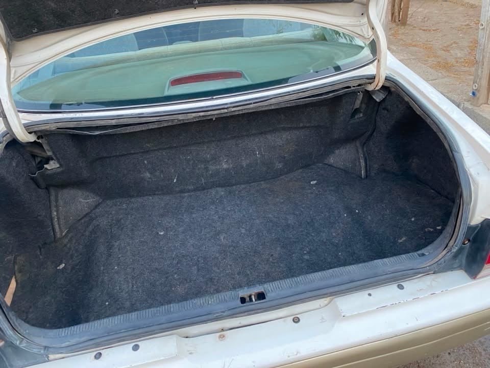 للبيع مكفوله موديل1995جاهزه 
باسمي السعر 93وبيها مجال 
للاستفسار***********