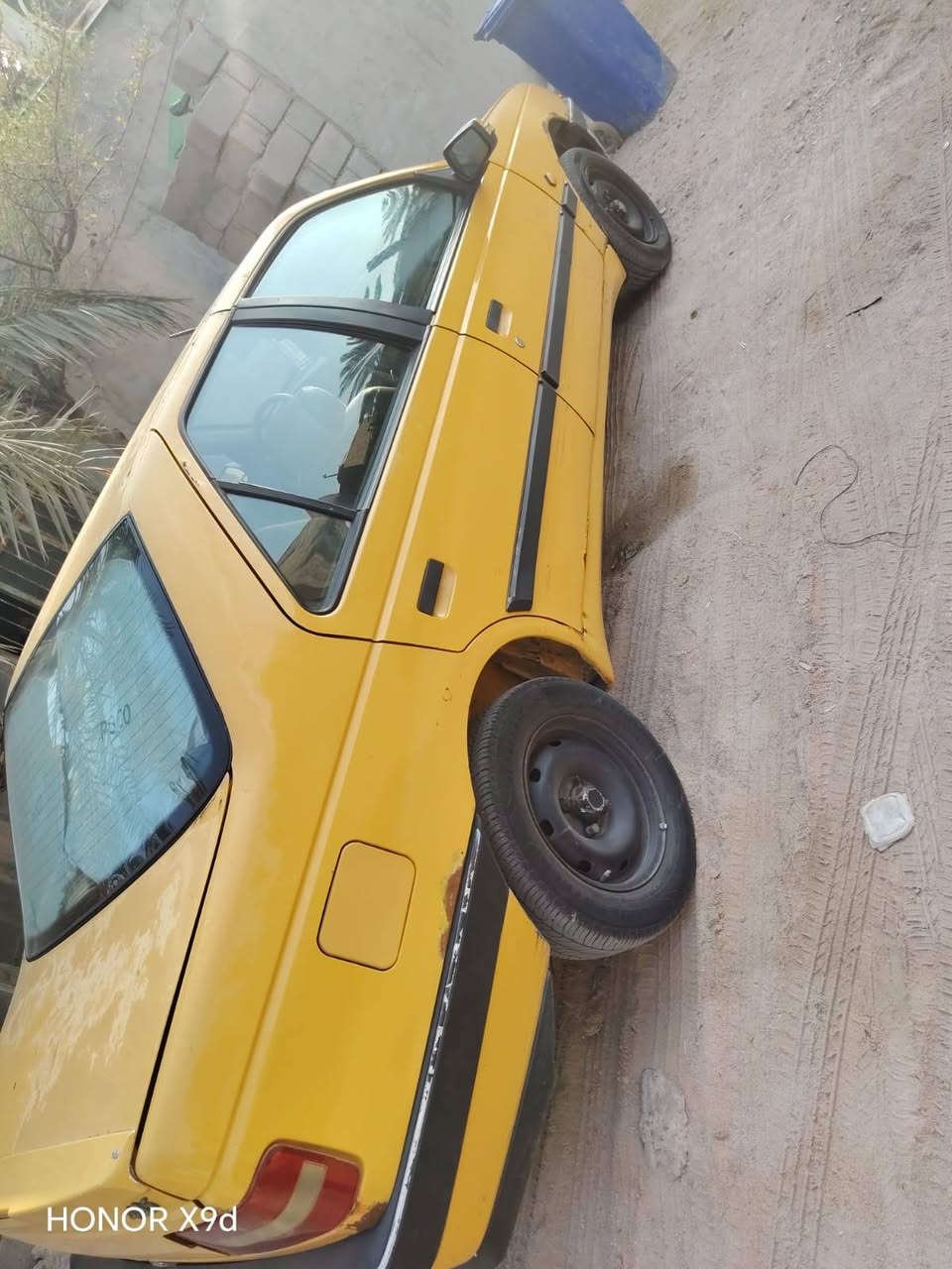 بيجو 405السياره جاهزه مكينه كير تبريد كله جديد ثلج  تخم تاير جديد دواخل نضيفه كلش البدي مكفول مابي ضربه طخات بصيطه السياره مديل 12 لاستفسار ***********
