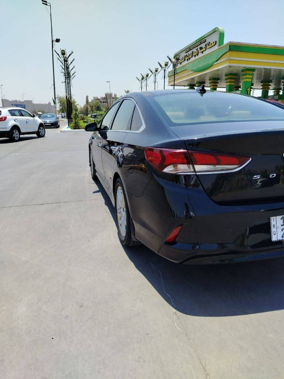 سوناتا ٢٠١٩
ماشيه ١٠٥ الف ميل 
Limited فول مواصفات 
محرك 2400
بنرواما
كشنات جلد 
كشن كهرباء 
تدفئه وتبريد كشنات
تبريد قطعتين
هيتر ستيرن 
اوتو هولد 
ذاكره خزن كشن 
سايد بريك كهرباء
رادار 360 درجة
رقم بغداد باسمي
حادث بنيد ودعامية فقط
ايرباك ستيرن فقط
لايت عدسه دواره مع الستيرن 
كير ومحرك مكفول
تخم تاير جديد+باتري جديد 
بردات خلفيه 
تحكم ستيرن 
سياره مال جناي 
مكان السيارة بغداد  
للاستفسار
***********
السعر ١٤٠
