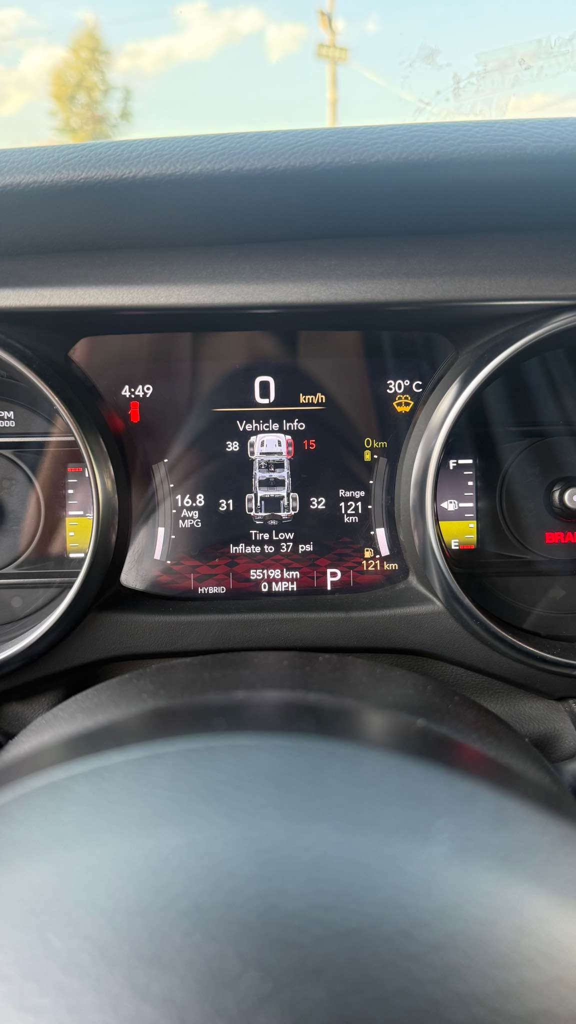 jeep rangler hybrid
مۆدیل ٢٠٢٣
٥٦ هەزار رۆیشتییە
رەسمی سۆنەرم دانایە
٤ پستنی هایبرێد 
سەعری ٢٥٠ و مەجال
ژمارەی موبایل *********** أربيل, العراق
