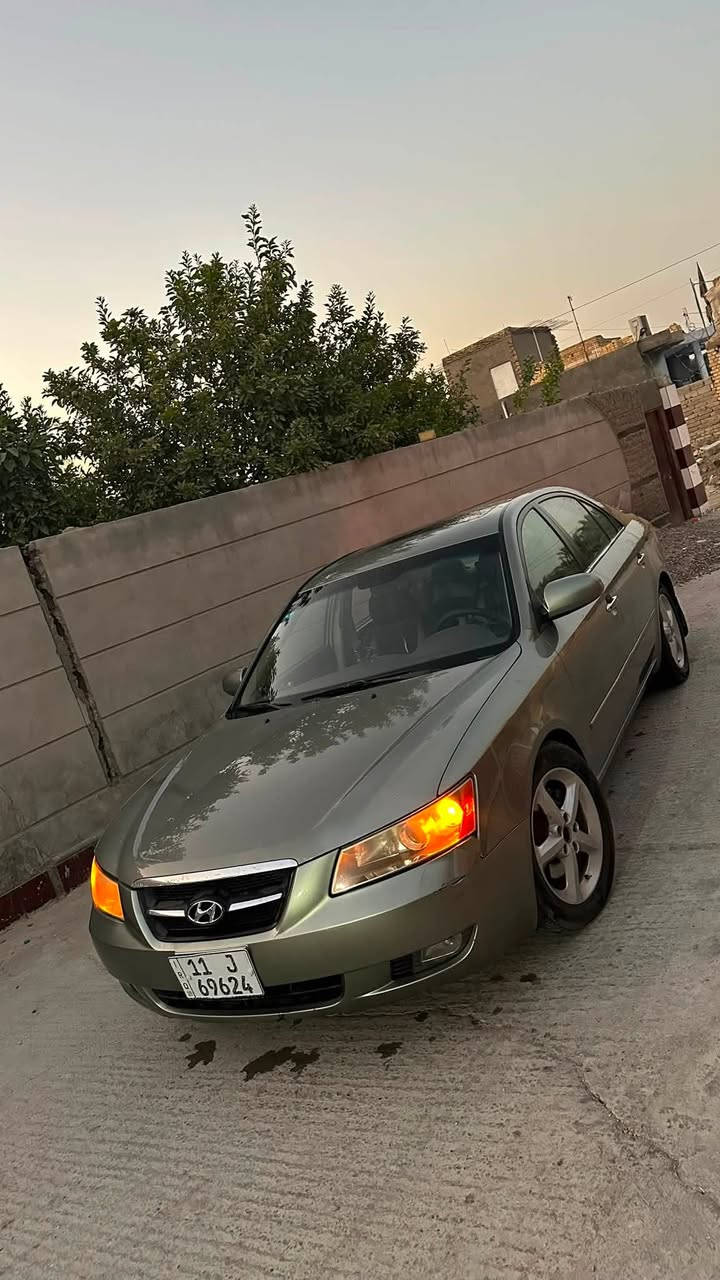 سوناتا 2008
للبيع مصبوغه حزام وبيها جاملخ خلفي 
رقم بغداد بسمي 
السعر 70 

‭***********‬
