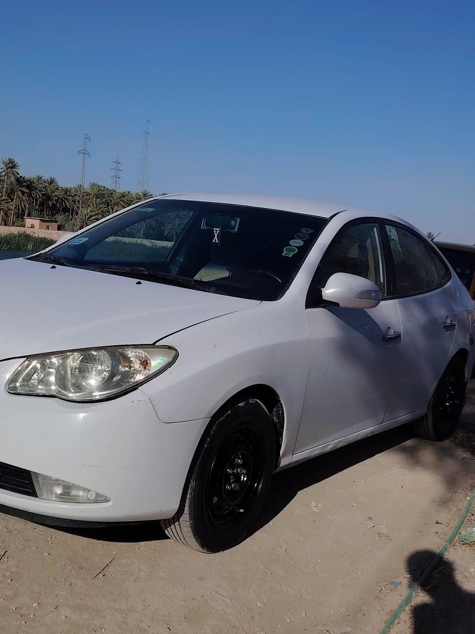 السلام عليكم ألنتره موديل 2011 بيها باب وجاملغ خلفي صبخ بدون دواخل ونص من الجاملغ الخلفي صبخ ينحسب قطعه محرك 1600 دكشن ناصي بي كفخه بخار قليله كلش  كير ستوني شاده جديد ويل وتخم تاير جدد عارضها 105 وبيها مجال مكاني نجف واعتذر عن الاطاله اخوان..  مامتواجد بلخاص رقمي ***********
