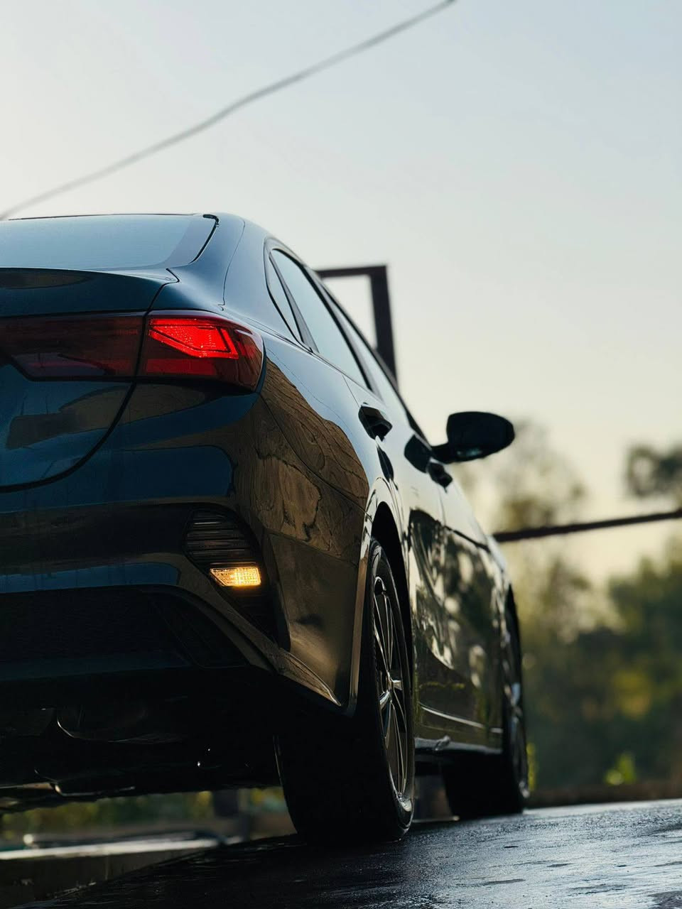 🚘 للبيع – كيا فورتي 2023
🔹 الموديل: 2023
🔹 المحرك: 2000 CC DOHC
🔹 الوارد: أمريكي 🇺🇸
🔹 رقم السيارة: بغداد 
🔹 مكان السيارة: بغداد
🔹 عداد المسافة: 28 

✨ المواصفات 
✅ مثبت سرعة
✅ مانع انزلاق
✅رادار امامي
Apple CarPlay + Android Auto لاسلكي✅
✅ أنظمة أمان متقدمة
✅ تحذير من الاصطدام الأمامي
✅ نظام المحافظة على المسار
✅ مساعد الانحراف عن المسار
✅ نظام تعليق مستقل
✅ مصابيح أمامية LED
✅ حساسات ضغط الإطارات TPMS

📌 حالة السيارة
✔️ السيارة نظيفة جداً وحالتها ممتازة
✔️ حادثها في امريكا هو:
 بنيد مصلح نفسه فقط حادث سطحي شواصي ولغود مكفوله شرط 
وصبغ بهلال الجاملغ الخلفي موضحلك بصوره
وبارد بالباب 

✔️ السيارة حالياً جاهزة 
💵 السعر

السعر المطلوب:132ورقه وبيها مجال

***********
