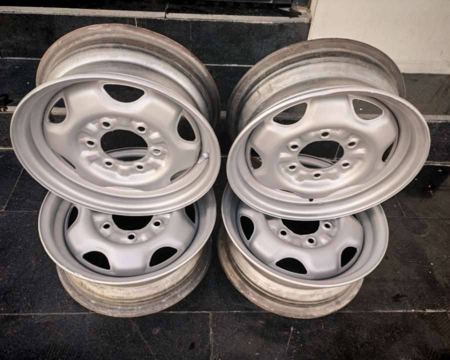 سڵاوی خواتان لێبت
ویلی نیسان  پیکاب  15

ویـلـە کـان بێ عیب بە شرتی بڵانص

90هـەزار مەعـمــلیـکــی کـەم

شوێن چەمچەماڵ

***********
