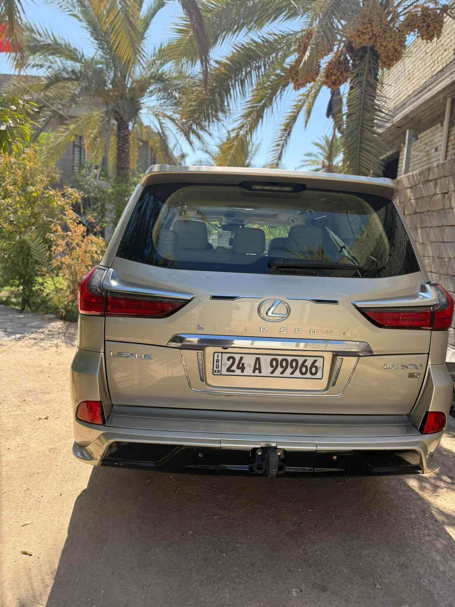 لكزس LX570 • موديل ٢٠١٧ • ماشي ١١٥ الف