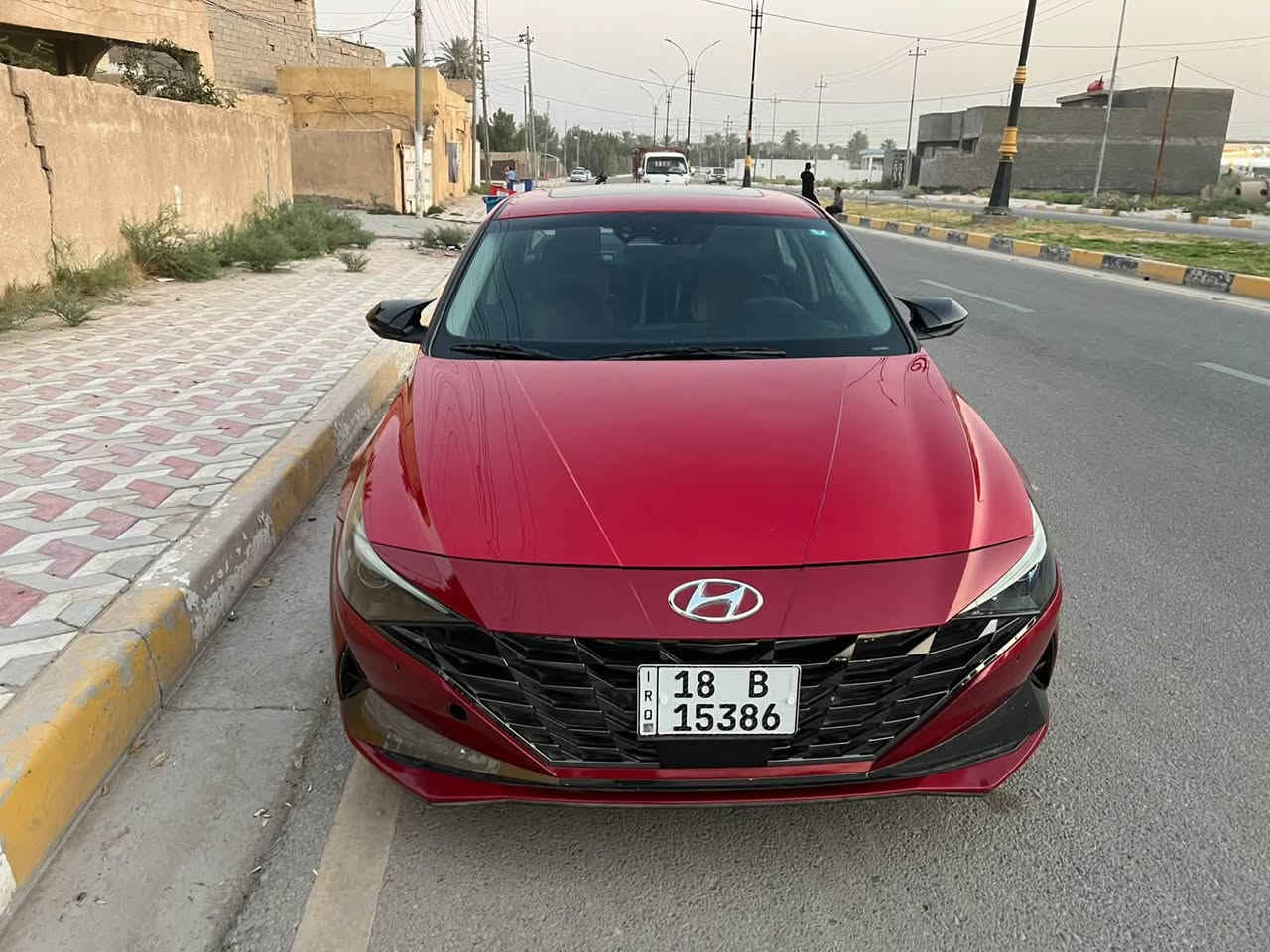 مكلف بالنشر فقط للاستفاسر الاتصال على الرقم ***********
النترا 2022 
حادث قطعه وحده فقط 
جاملغ جهت الصدر فقط 
فول مواصفات 1/1 
فتحه 
رادارات 
تحديد مسار + كروز سرعه 
كامرات 
كشن كهرباء تدفئة + تبريد 
السعر 170 قابل للتفاوض 
العنوان طويريج ام الهوى شارع الحمداني
