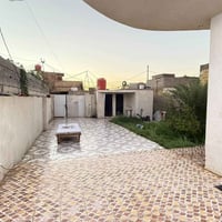 بيت للبيع • ٣٠٠م • بلوك