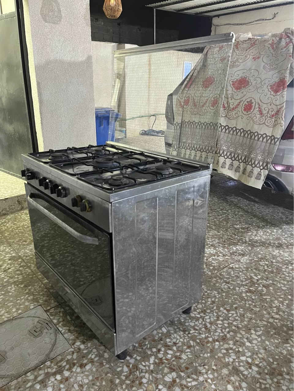 طباخ فريش مصري شغال كله على الفحص سعره 150 وبيه مجال المكان نهايه الشعله منطقه الدهله *********** بغداد, العراق
