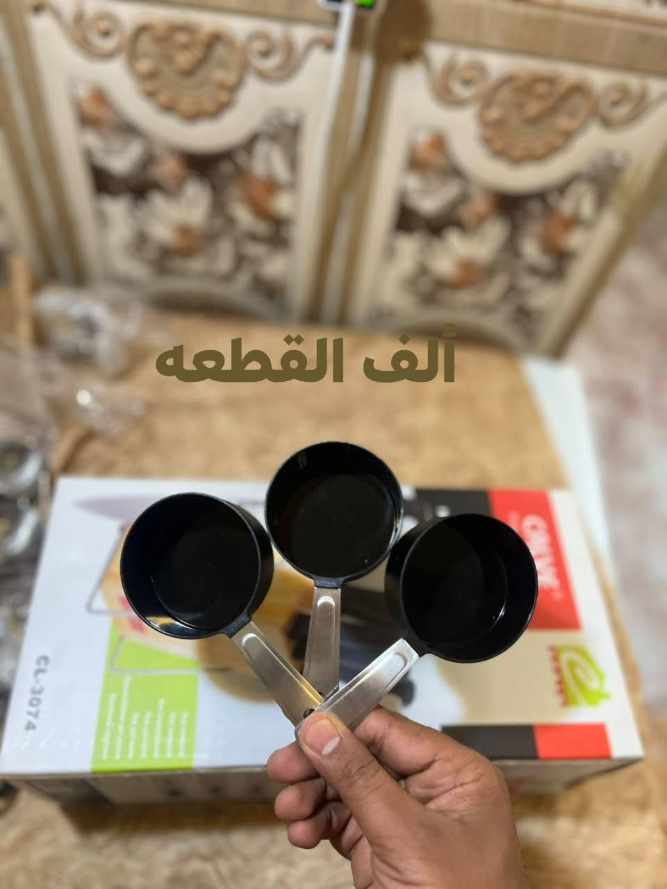توصيل موجود  واتساب ***********

نص مكتوب في الصور:
- 10 الف
- 500 القطعة
- 15 ألف
- الف القطعه
- الفين القطعه