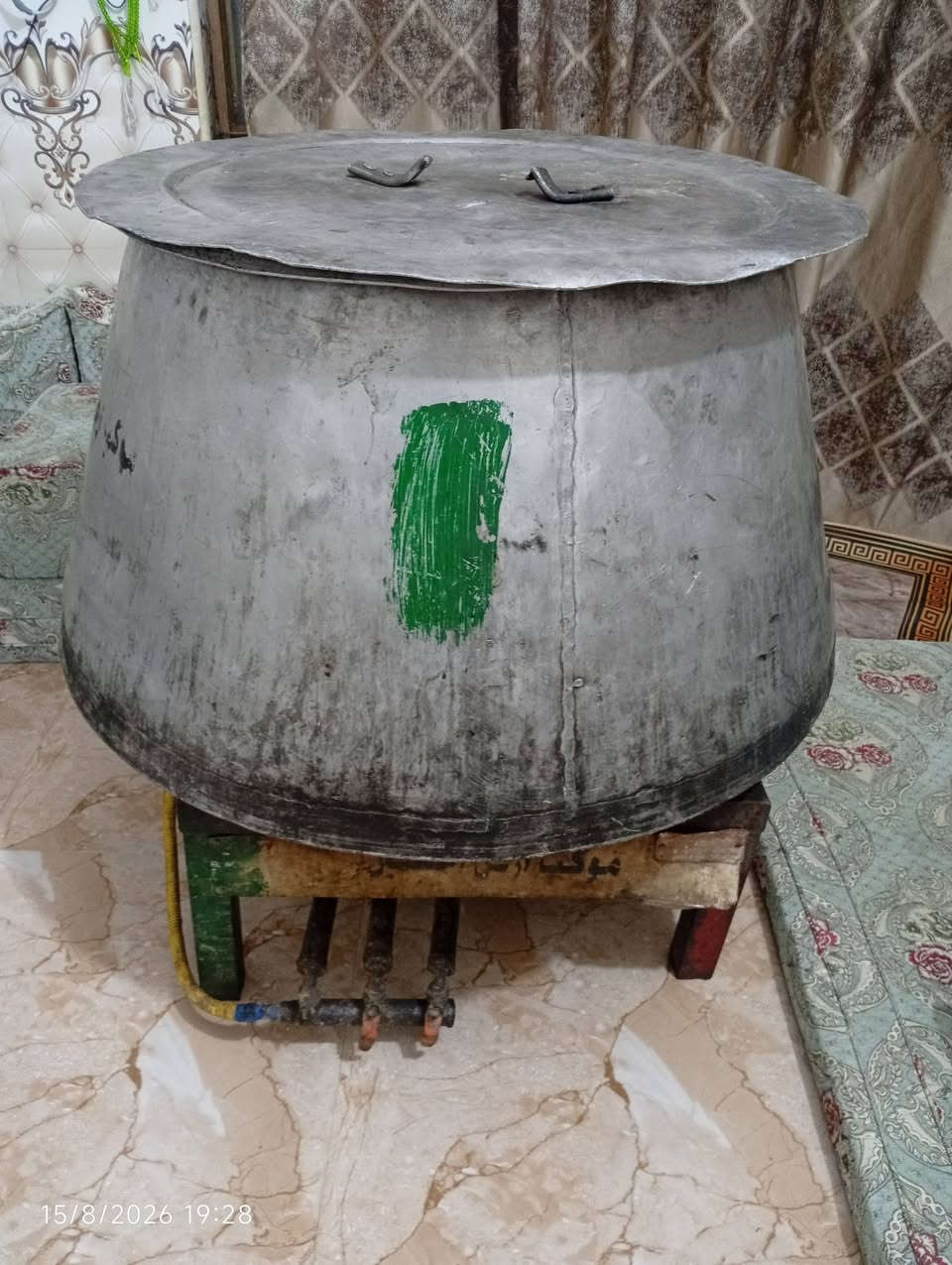 السلام عليكم للبيع 
كدر كبير مع طباخ كبير
سعر 250 الف منطقة المعملجي خلف شركه البان الوسام 
ما متواجد عل فيسبوك 
إتصال فقط
***********
