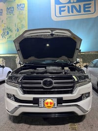 لاندكروز • موديل ٢٠١٨ • ماشيه ١٥٣٠٠٠