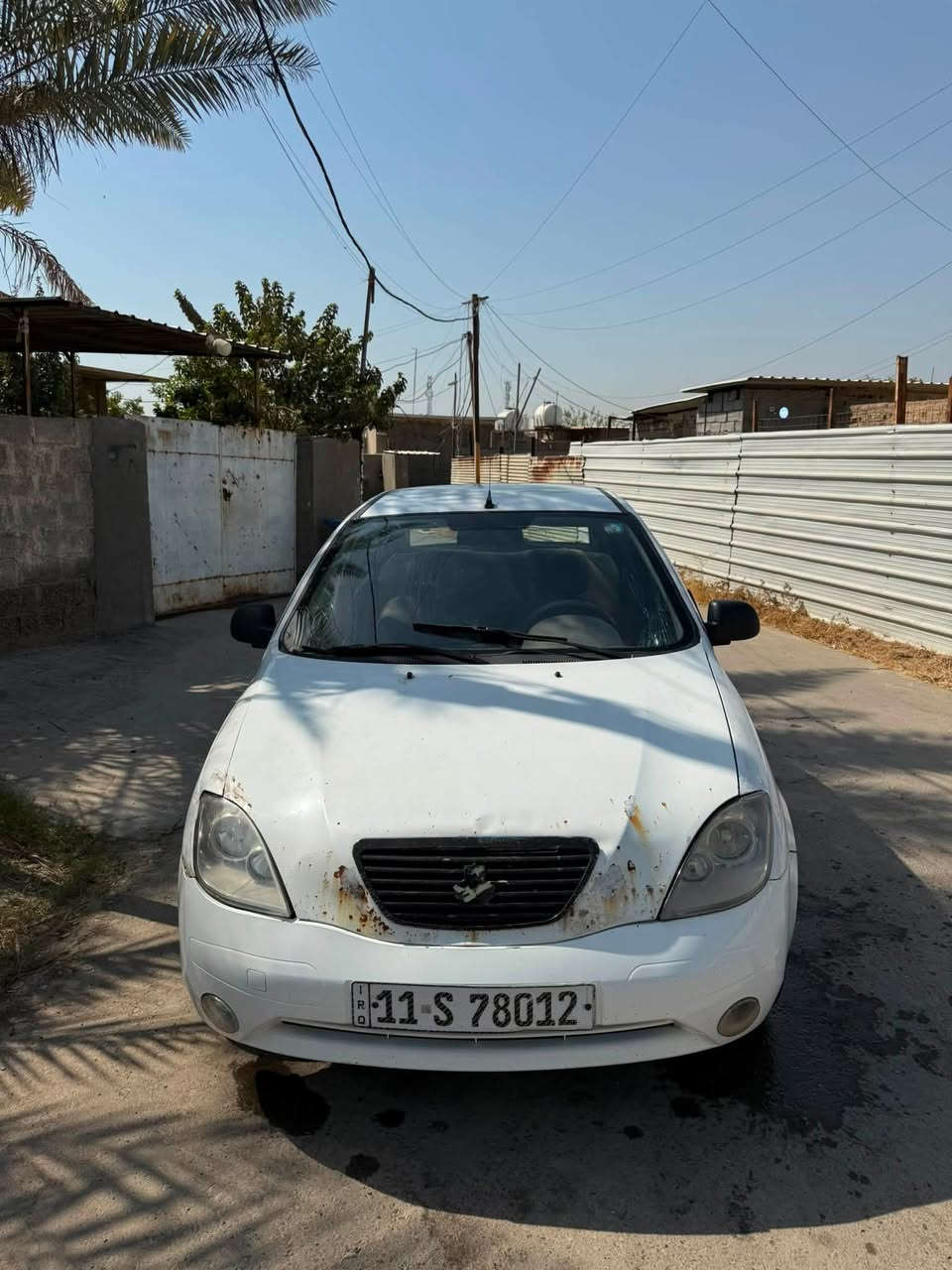 طيبه مديل ٢٠١٣ رقم إنكليزي
السياره مكفوله من عدا باب بي ظربه بلدوسه
تبريد شغال مكينه تمام 
بس الكير بي جرشه مال بو برن
عنوان تاجيات
العنوان بغداد٣٤بيها مجال بسيط 
***********
