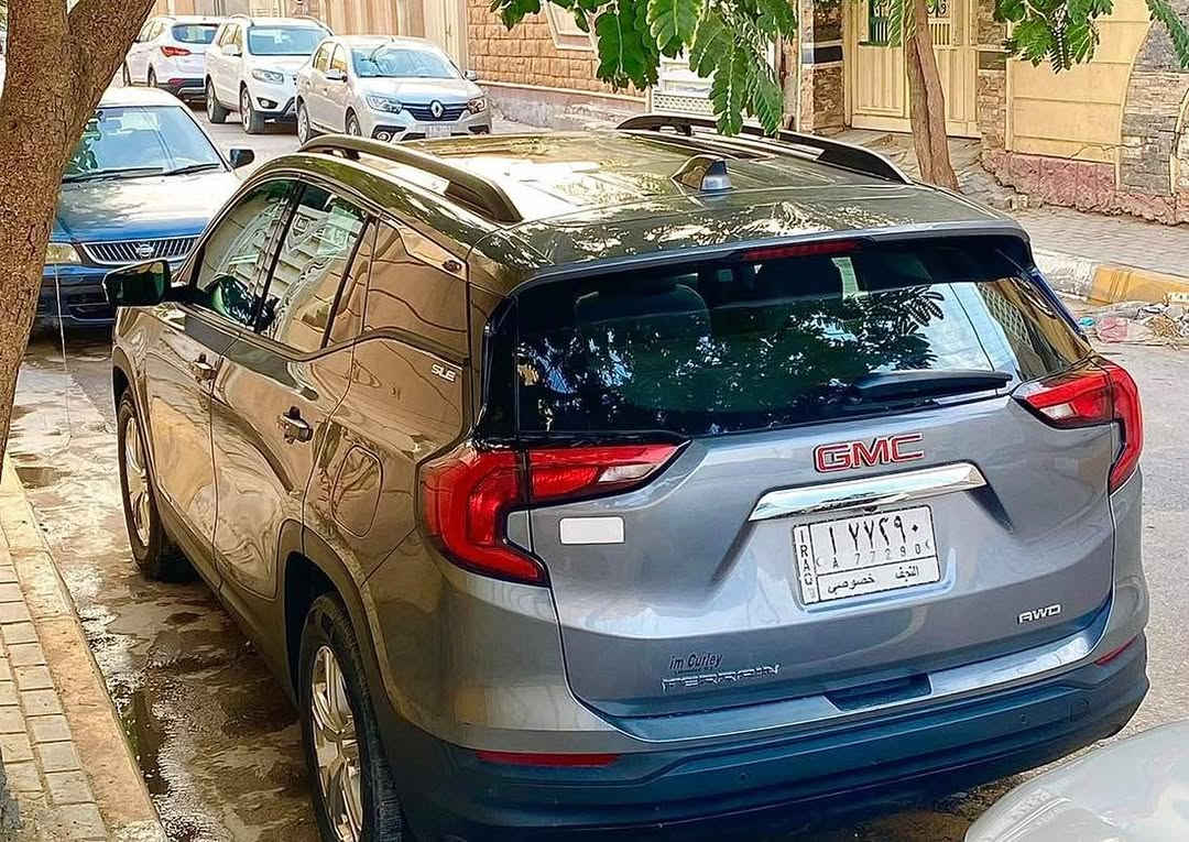 جمسي تيران موديل 2018 
محرك 1.5 T تصعدلك هيج سيارة عائلية
 وجديدة وفول مواصفات بسعر الانترا 

محرك 4 سلندر 
كلين تايتل 

مواصفات SLE 
AWD
كاميرا خلفية 
حساس ورادار 
سقف سقف بانوراما 
مستشعر وقوف 
تدفئة مقاعد بصمة ٤ ابواب 
تشغيل عن بعد 
مثبت سرعة 
شاشة وابل كار بلي 
ايرباك سليم 
تحكم على المنحدرات

🛑 السعر سوي تعليق يصلك رسالة 💌

رقم هاتف ***********
