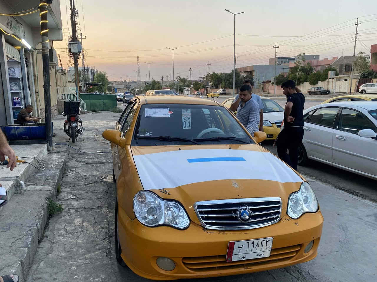 سلام عليكم سيكي لبيع رقم بغداد بسم واحد بل موصل تريد تحويل تريد وكاله رقم بغداد تحويل بل موصل موديل 2012 كير ومحرك شرط هيه وغرمات صفر سياره بدون ضرر وحته خياسات ما بيه دوشمه جديده مسويه تايرت جديده ولكب سياره جاهزه ماتصرف عليه شي تبريد شرط شغال سعر ٣٣بيها مجال
عنوان حي الزهراء تلفون
‏‪***********‬‏ وتساب 

‏‪***********‬‏
