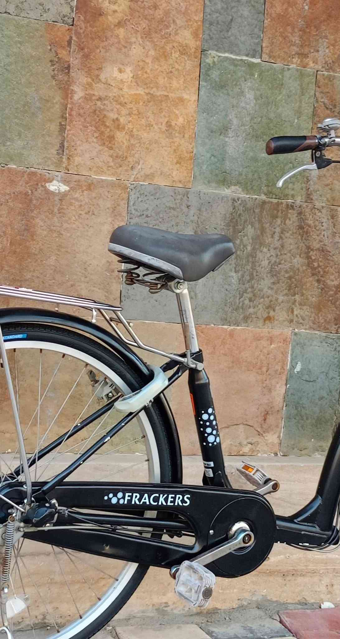السلام عليكم ورحمة الله وبركاته 🌹
🚲 دراجة هوائية للبيع
🇯🇵 باله أصلي ياباني
🚕 نوع تكسي
📏 حجم 26
✨ نظافة 85–90٪
⚙️ كير أمامي 3 نمر
💡 حساس أمامي
🔧 جميع أجزاء الدراجة شركة

📍 العنوان: كربلاء – طويريج
🚚 تتوفر خدمة توصيل إلى جميع محافظات العراق

📩 للاستفسار أكثر: خاص
📞 أو على الرقم: ***********
