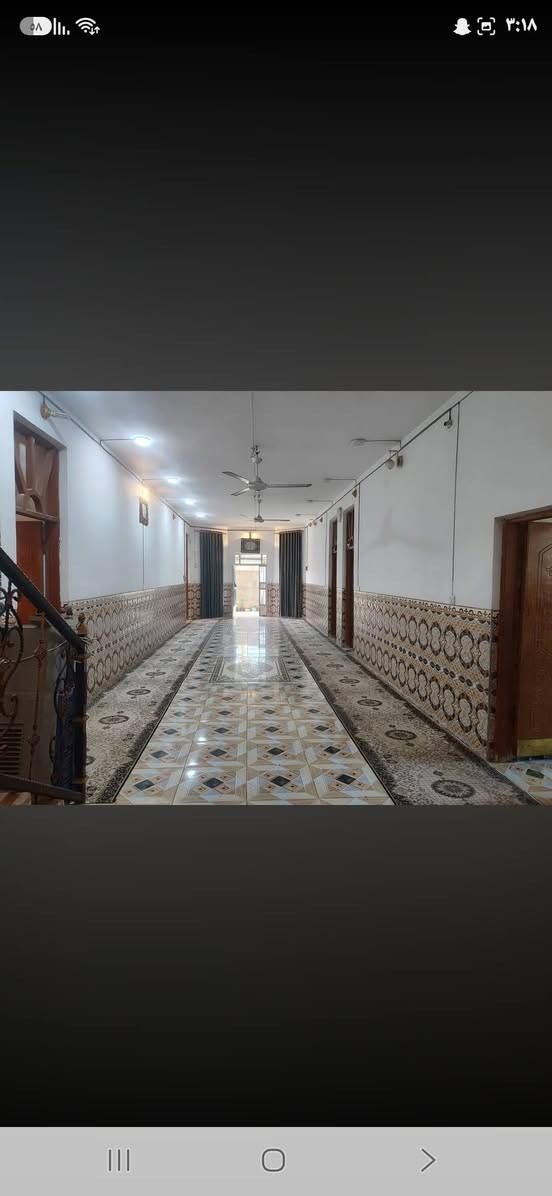 بيت طابو زراعي سند ٢٥
المساحه ٥٤٠ متر
المدحتية/حي بابل الزراعي
يتكون من ٣ غرف 
٤× ٦ متر اثنان والثالثه ٤×٦ متر 
مع سويت حمام 
الصاله ٤×١٨ متر
مطبخ ٤ ×٦ متر
الاستقبال ٤×١١ متر 
صحيات داخليه وخارجيه كبيره
البناء طابوك درجه اولا 
البناء عكاده والطارمه صب كونكريت 
السعر ٨٥ مليون وبيه مجال للتفاوض 
للاستفسار والاتصال على الرقم التالي ***********او مراجعه مكتب دلاليه سيد عيد للعقارات شارع ٦٠ مقابيل اسواق ابو العبد شارع علي قماره
