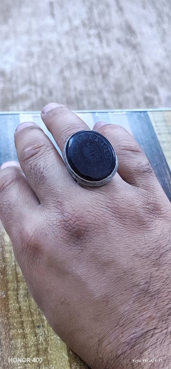 السلام عليكم عقيق يماني تمري صياغه يدويه منقوش حرز الامام علي للبيع ***********
