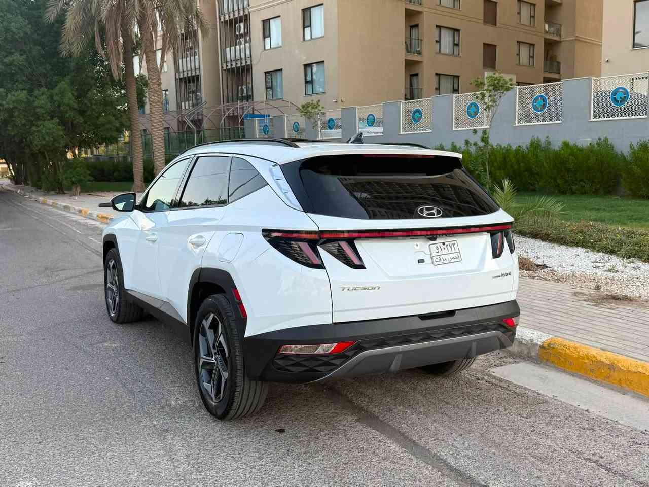 🚗 2024 HYUNDAI TUCSON LIMITED

🛠️ الضرر:  جانبي موضح في الصور
📏 عداد المسافة: 7000 الف مايل (فعلي)
📋 حالة السيارة: تشتغل (Run and Drive)
🔧 حجم المحرك:1.6L– 4 سلندر (هايبرد)
🔍 رقم الشاصي: KM8JECD18RU244474
📍 موقع السياره : بغداد 
للستفسار الاتصال ***********

