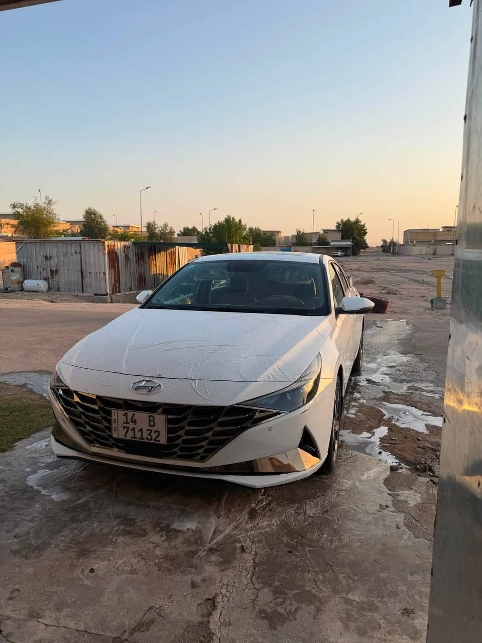 السلام عليكم النترا 2023 خليجي فول السياره نضيفه ومال بيت السياره بيه بارد زغير بل البنيد وباقي السياره كفاله السياره ماشيه 73  مكان السياره بصره 
سعر السياره 165 وبيه مجال
رقم الهاتف ***********
