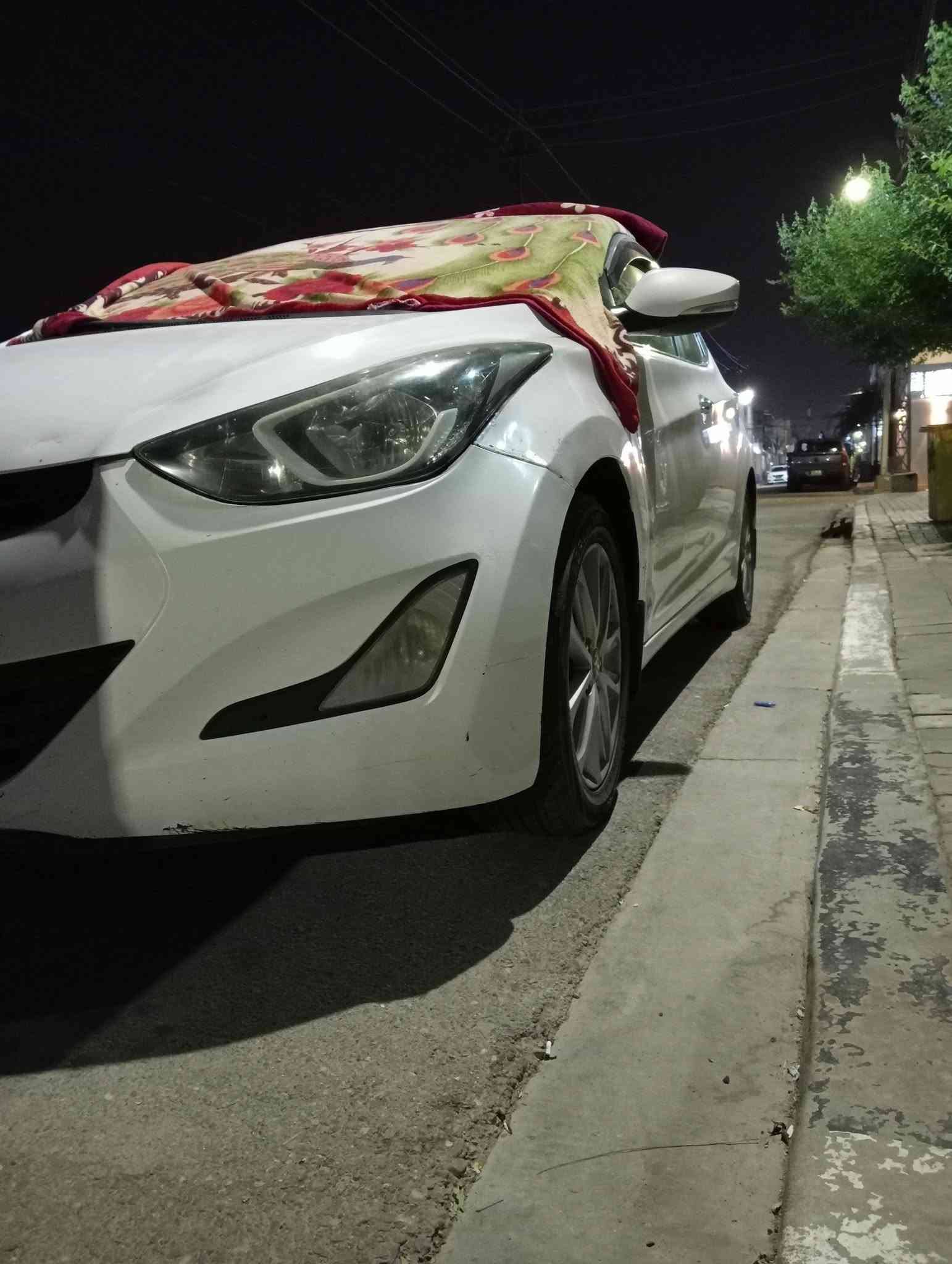سلام عليكم سياره انتره موديل 16 سياره جاهزه من جميع نواحي سعر خاص عنواني بصره دور شرطه  ***********
