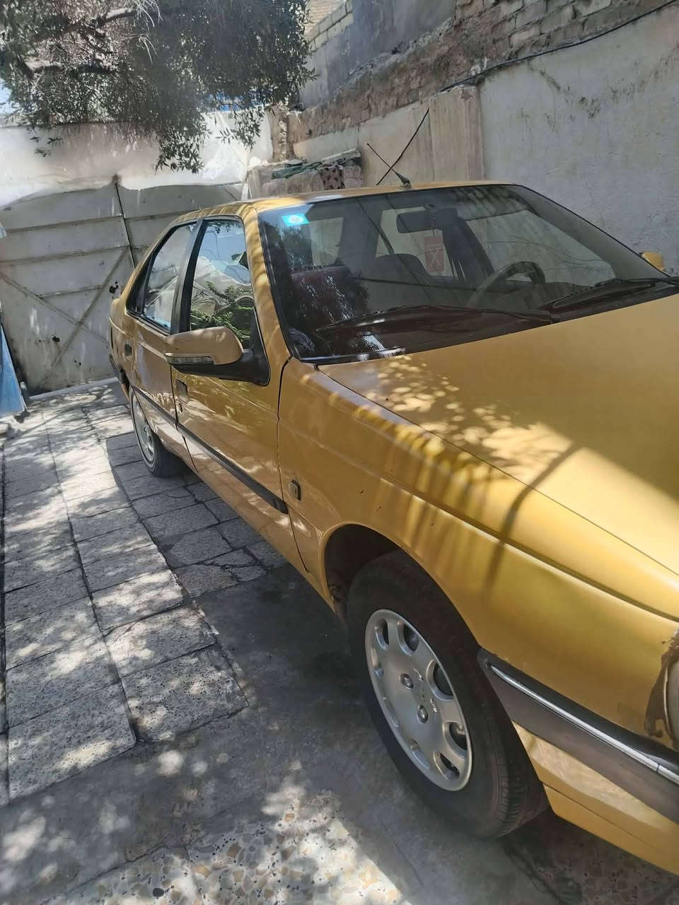 بيجو موديل ٢٠١١ رقم الماني بغداد بااسمي  السنويه ٢٠٢٧ السعر ٢٢ وبيه مجال للاتصال ***********
