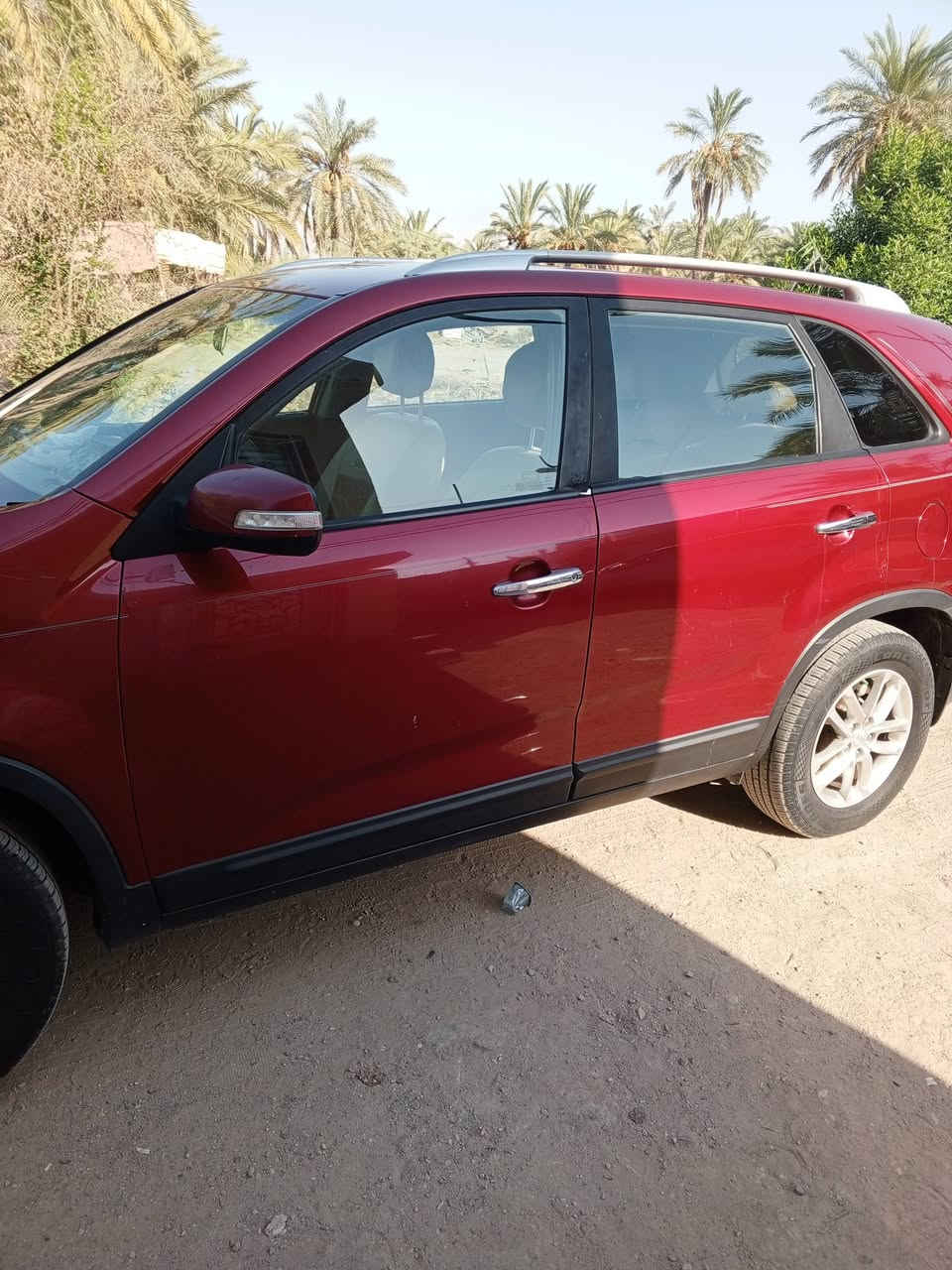كيا سورينتو 2014 امريكي ضررها بنيد فقط جاهزه من كلشي السعر 135مكان السياره سوق الشيوخ للاستفسار ***********
