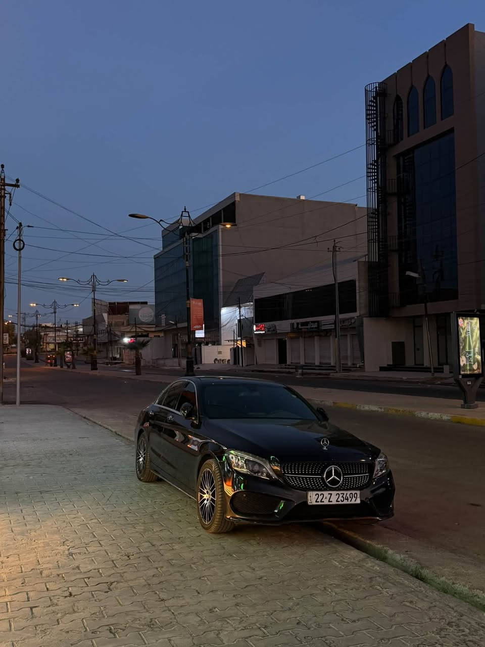 السلام عليكم
للبيع c300 2017 amg اصل 
محرك 4 سلندر 2000توربو
ملاحظه السياره بيها كتاب تضليل اربيل 
والسياره بسمي 
فتحه 
بصمه 
بصمه ابواب 
لايت عدسه 
حساس امامي خلفي 
كامره خلفيه 
ويل 18
نقاط عمياء 
رادار امامي 
تحذير تصادم 
جنطه كهرباء 
شاشه منفصله
بدي AMG
انضمه قياده
دبل ماوس
ماشيه ١٩٠ كيلو
بيها هوايه مواصفات معروفه بهذا الموديل 
كير ومكينه بحاله ممتازه
تراي وطسه شركه
حادث ما بيها  (جاملغ شبر باب السايق رصعه فقط ) بدون دواخل بدون ايرباك 
جاهزه بدون نقص (صفر مسج)
مكانها المىصل 
السعر مناسب جدا 160$ وبيها مجال بسيط 
للاتصال ***********
