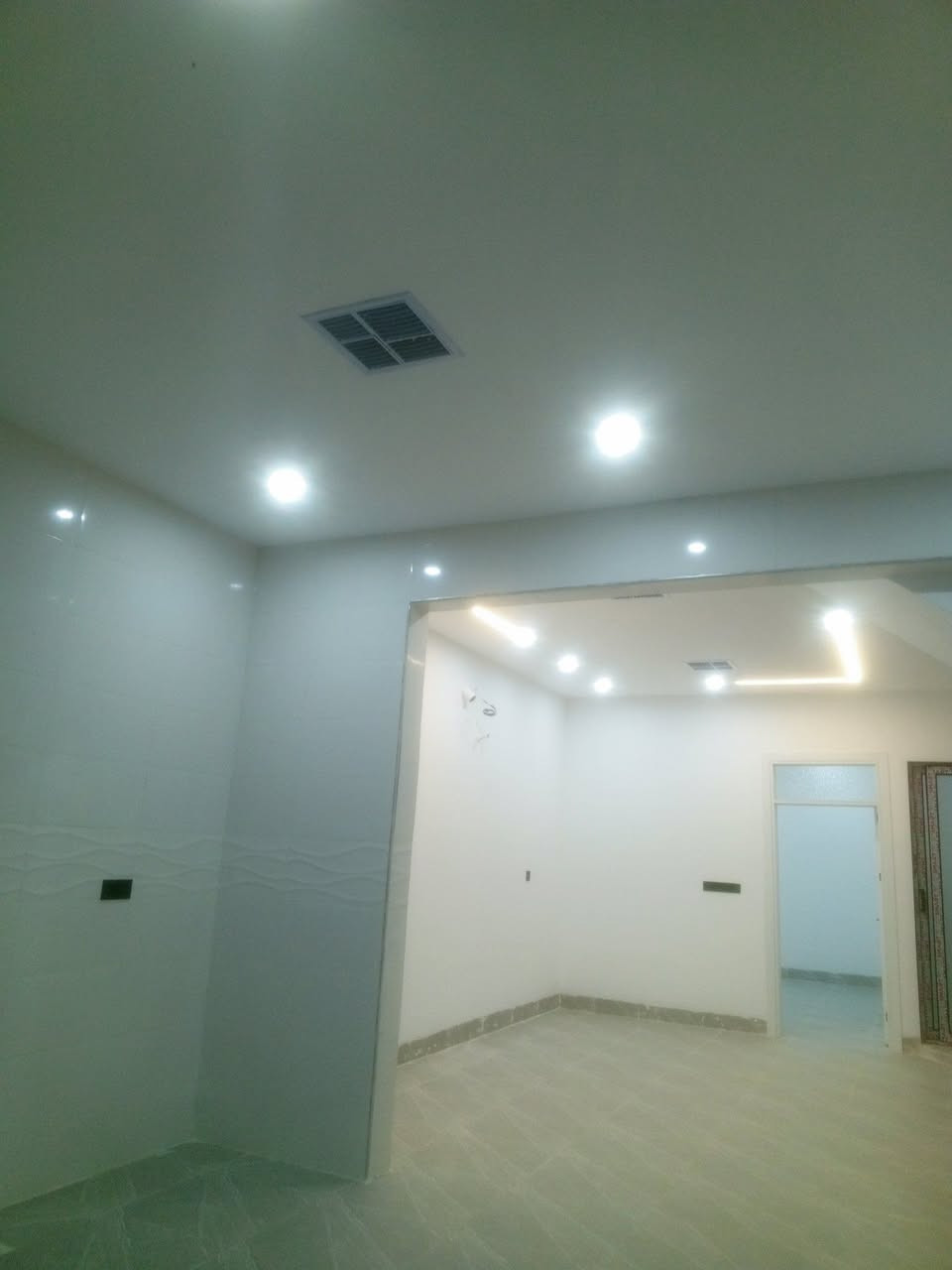 على بركة الله،،،،،،،،،،🏠🌟🏡💐🏡🏠💯🏠🏡
البيت راقي جدا وجاهز بدون استخدام طابقين درج داخلي المساحة 100م درج داخلي كامل المواصفات من الدكت المركزي والسقوف المغربي واجه ملكى الفرع مبلط واسع السعر 58 مل للشراي اتصل ع الارقام *********** شوراو قرب كلية الزراعة 
***********🏠🏡💯🏠🏠🏠 بو فروشتن ڵه شۆراو نزیک کۆڵێە زراعە خانوەکه سفری به کار نه هاتوە 2ڤات مه ڵه کێ نرخی 58 مڵ 🏠🏡💐🏡🏠📞📞
