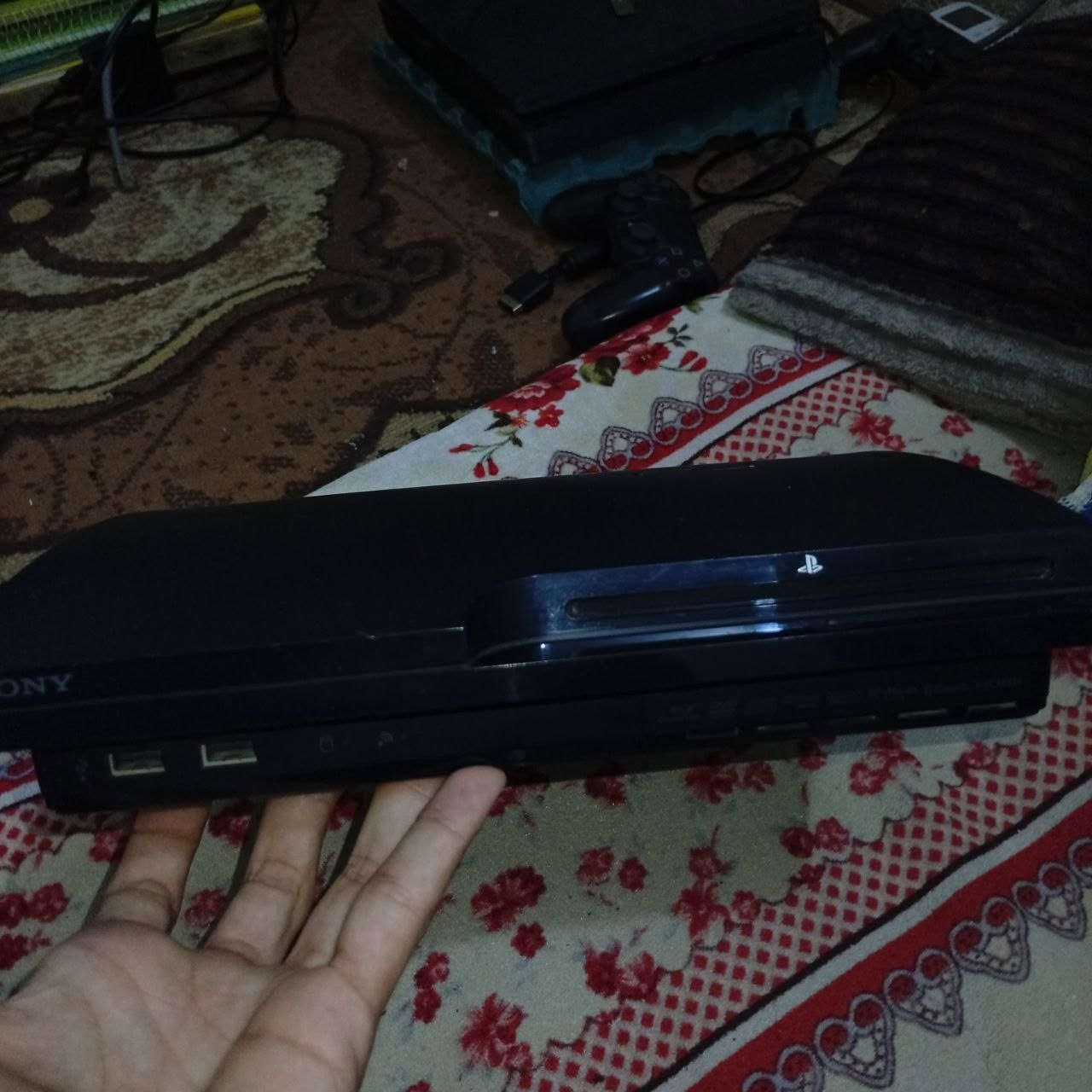 بلي 3 نضيف ومرتب حسب الاصول
الجهاز نضيف ويخبل شوفت عينك
يجيك مرتب بهذا الترتيب مثل ما موجود ب الفيديو
ويجيك بي حساب وتكدر تلعب اونلاين
وبي يوتيوب وتكدر تتنوع بي وتتونس
والجهاز اخر تحديث
والالعاب كلها اخر تحديث
وبي تطبيقات ومكتبات تخبل وماتلكي هجي ترتيب ابد
والمساحة 150 كيكا ومتروسه ترس العاب وكلها العاب قوية ومع التحديث والخرائط الاضافية
بلاك اوبس 1 وياها 9 خرائط زومبي
بلاك اوبس 3 وياها 3 خرائط
جي تي اي اخر تحديث وتلعبها اونلاين
وكل الالعاب الي بي اونلاين ماعدى جم لعبة
للبيع او المراوس وعندي توصيل
والسعر 115 بدون ملحقات فقط كيبل تشغيل
130 مع الملحقات (السعر يزيد او ينقص حسب الملحقات الي تريدها)

للتواصل فقط واتساب ***********
او علق على المنشور او راسلني
