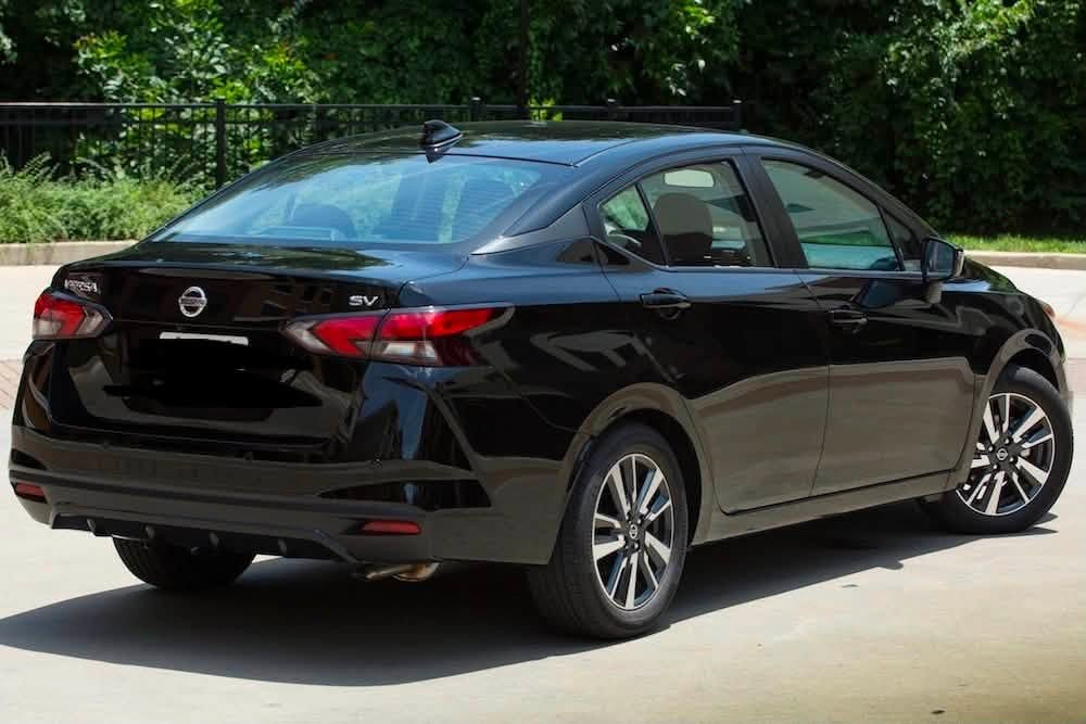 فڕۆشتنی نیسان ڤێرسا 2020 SV 🚗💨
• مەکینە: 1.6L - V4
 • گێڕ: CVT ئۆتۆماتیک
 • دڕایڤ: پێشەوە (FWD)
 • شاشە: Apple CarPlay / Android Auto
 • بەسمە ✔
 • کامێرەی دواوە ✔
 • رادار: پێش و پشتی ✔
 • ئاوێنەی ڕادار ✔
 • ویل: کڕۆم + ABS
 • ناو دوو ڕەنگ: زەرد و ڕەش
 • خەتی جادە و لایت لید ✔
 • تحدید سورعە ✔
 • دوگمەی سپۆرت ✔
 • سوکان ڤۆلیۆم ✔
 • کێشەی گێڕ و مەکینە: نییە
 • تەبری کێشە: نییە
 • هەموو بەشەرت هیچ خەلەلێکی نییە ✔
 • یەک مانگ ڕۆنی گێڕ گۆڕاوە بیلادی ✔
 • دووپارچەی دەرگا بۆیاخە لەسەر لێخشان 
 • ئێرباگ بەس یەک شان تەقیە ✔
 . بێ ناوگرتن بێ شانسی
 • ڕەقەم و سەنەوی تاکوو 2027 ✔
 • مەسروفی: هیچ نییە

💵 نرخ:  115 معامەلە
📞 پەیوەندیکردن:***********
