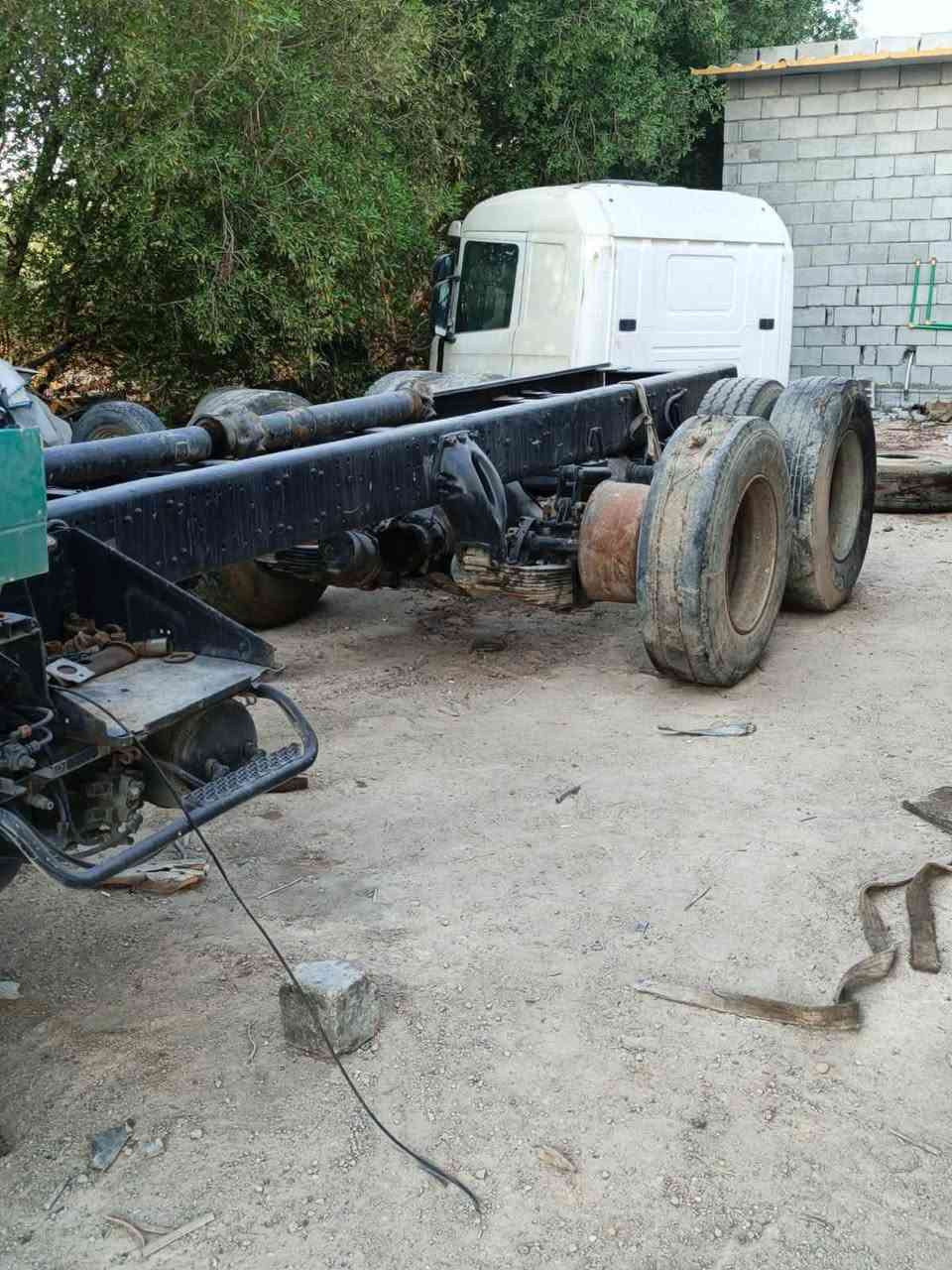 السلام عليكم سكانيا للبيع شاصي طويل باج بلادي سحال عضله بدون مكينه وكير قماره جديده وشرط مامصبوغه تنباع بس قماره وتنباع بس الشاصي ***********

