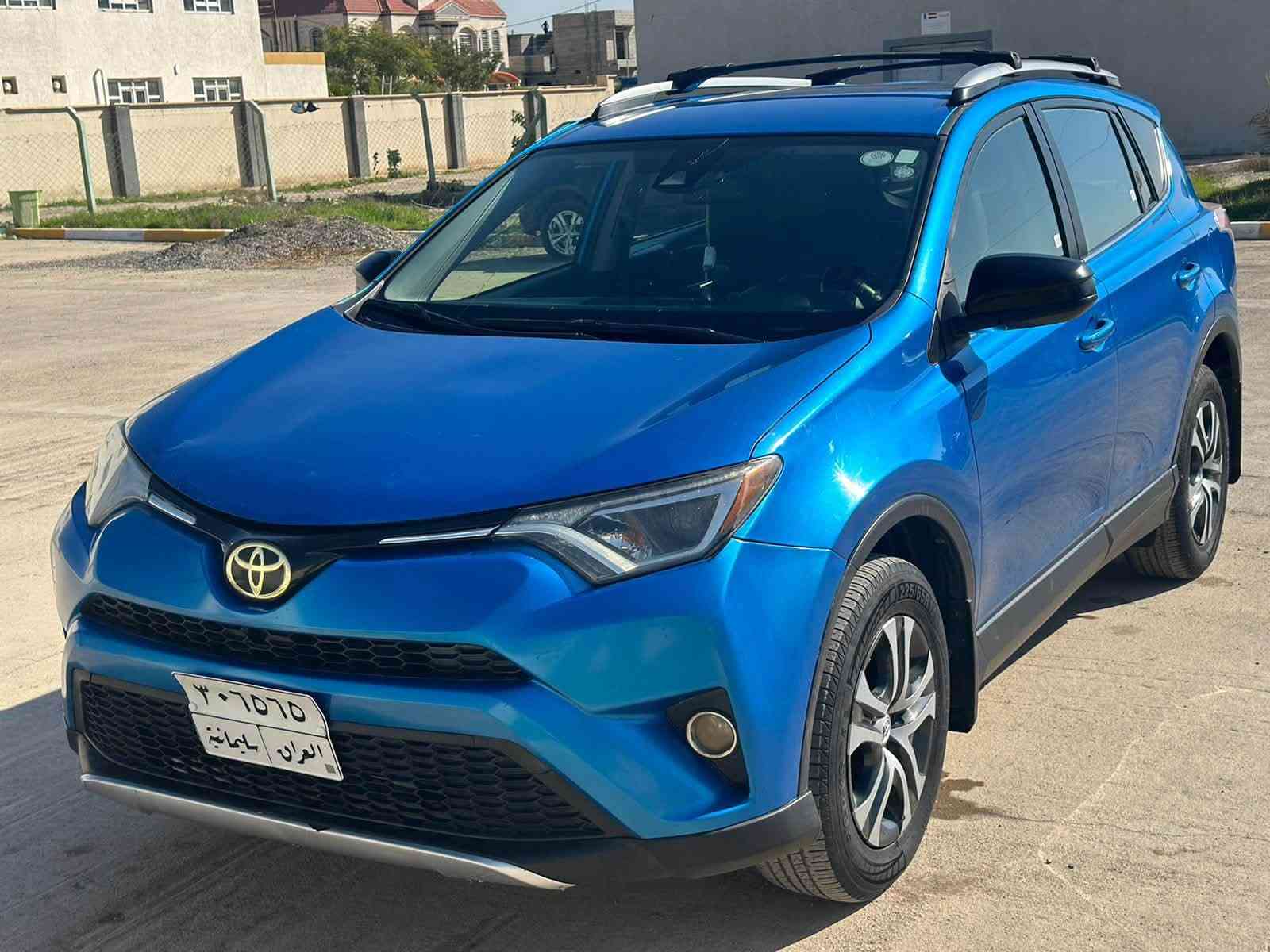 🚘 للبيع – Toyota RAV4 LE موديل 2018 – أمريكي 🇺🇸
📌 المواصفات العامة:
 • الموديل: 2018
 • الفئة: LE
 • الاستيراد: أمريكي
 • العداد: 94,600 ميل
 • رقم السيارة: سليمانية
 • السنوية: باسمي
⚙️ المواصفات الفنية:
 • محرك 2.5 لتر 4 سلندر
🔧 الحالة:
 • السيارة كلين ✔️
 • فقط ضرر خفيف برأس البونيد
 • تعديل على البارد بدون صبغ
 • لا توجد أي قطعة مبدلة
 • شاصي سليم 100%
 • الفحص متاح لأي مكان
- السعر : 144 

📞 للتواصل:
د. علاء يوسف الجبوري 
***********
