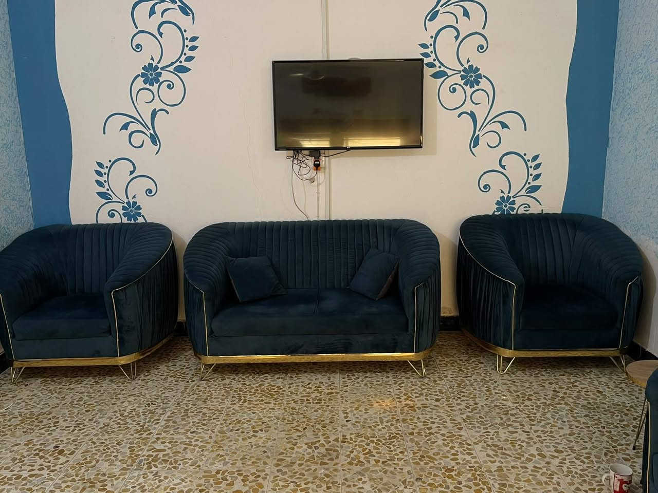 السلام عليكم تخم مستعمل للبيع نضيف 
سعره 650الف 
ليريد يحجزه يتصل على الرقم 
***********
