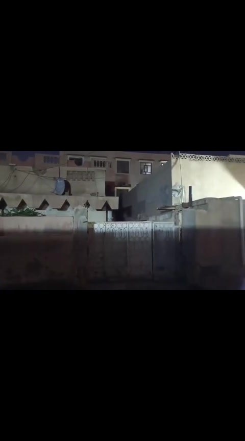 بيت للبيع داخل حي 30 داخل الفرع مال نائبه مها الجنابي خلف المركز الصحي ومحكمة الاسكندريه للبيع اؤ المراوس مساحه البيت في السند 212مساحه البيت في الواقع مع الفضله 285 تقريبا اخوان الفضله مسويها حديقه خلف البيت البيت يحتوي على ثلاث غرف نوم كبيرات صاله استقبال مطبخ  البيت حلو نفه بي حديقه اماميه و حديقه خلفيه بناء نضيف مابي ولا فطر معروض لدى مكتب الحاج ابو ذو الفقار 1
رقم الهاتف ***********
