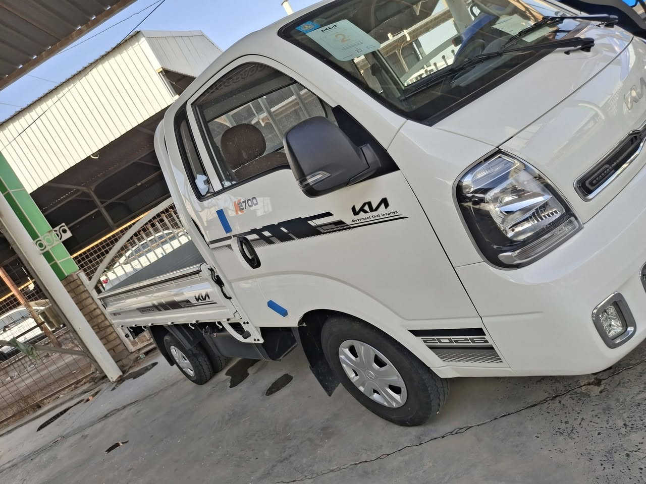🔥
🚛 كيا 2700 ديزل موديل 2026 🇰🇷
وارد كوريا الأصلية 
✨ كسر زيرو – ممشى 8000
💎 مواصفات عملية وتجهيزات مميزة: ✅ محرك ديزل اقتصادي وقوي
✅ غيار عادي 5 سرعات
✅ شاشة كبيرة تعمل باللمس
✅ بلوتوث وربط الهاتف
✅ كاميرا خلفية
✅ تحكم كامل بالمقود مع الرد على المكالمات
✅ شاشة معلومات رقمية بين العدادات
✅ مرايا كهربائية مع طي كهربائي وتدفئة
✅ مكيف حامي / بارد
✅ شبابيك كهربائية
✅ قفل مركزي
✅ كشافات ضباب
✅ غمازات على المرايا
✅ مساحة تخزين خلف المقاعد
✅ مسند وسطي يتحول إلى مقعد ثالث
🚗 سيارة جاهزة للعمل فورًا...
📍 العنوان: واسط الزبيديه 
🏢 معرض المختار للتجاره السيارات 
📞 للتواصل: ***********
🚨 لا تضيع الفرصة!
💬 السعر 179وبيها مجال قليل 
#كيا2700 #كيا_ديزل #كيا2026 #وارد_كوريا #كسر_زيرو #سيارات_للبيع #حمص #سوريا #مكتب_الميلاد_لتجارة_السيارات #ديزل #ادخال_جديد
