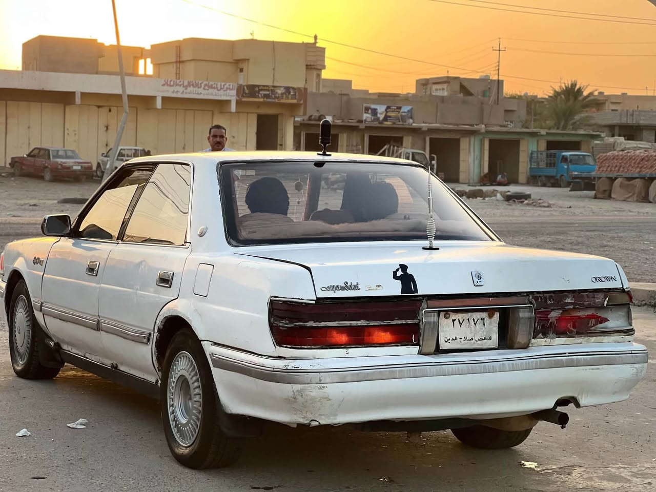 سلام وعليكم هارتوب رقم فحص تريد وكالة وتحول شرط محرك كير بور شرط كهربائيات بس لا شاير مايشتغلن صدر امامي جديد صدر خلفي نص عمر تايرات اربعة جديد السعرة 22 يرهم مراوس ب ملكة ***********
