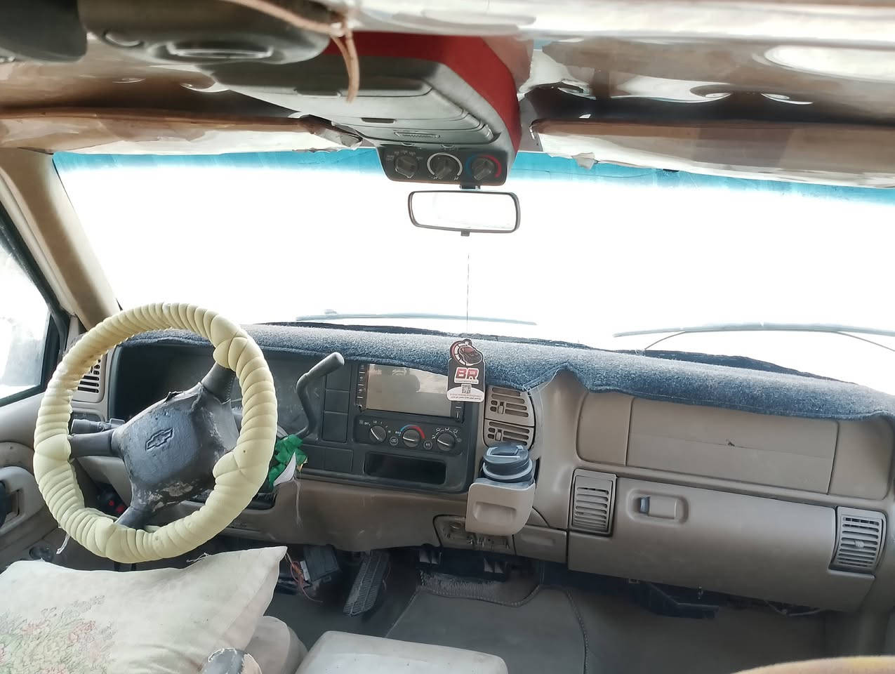 سلام عليكم
بهبهان للبيع 
موديل 99
مكينه تيربو نضيفه شرط
الكير بيه تاخير نمره ماعرف عطله 
تبريد شغال 
كهربائيات شغاله كلها 
يرهم مراوس 
المكان سماوه 
تفاصيل ***********
