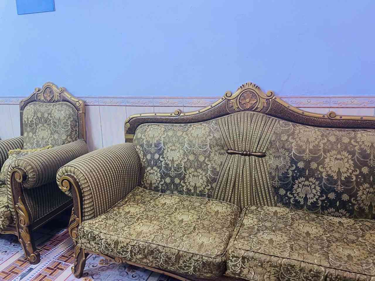 تخم نضيف للبيع تركي ١٠مقاعد متحركه مع طبلات كزاز تركيه وطبله كبيره سيت كامل  مكاني بغداد سعره هو وطبلات ب٤٥٠
***********
