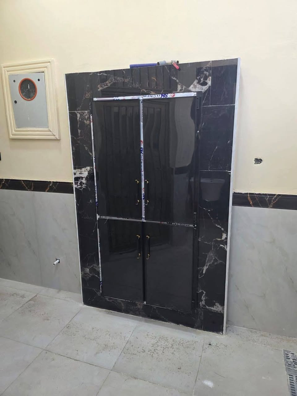 🏘️ داران للبيع
📏 مساحة الدار الواحد 100 متر + 100 متر

📍 العنوان حجي حسن الثانية (الجمعيات) ، قرب شارع 20

▪️ طابق واحد

🧱 كونكريت، بناء سنة 2026، حديثات، مامسكونات، شغل درجة أولى

🔸 الواجهة 5، النزال 20 

🌳 زراعي، سند 25 

🔹 خدمات كاملة

💰 السعر خاص أو الأتصال ع الرقم 

📞 ***********
