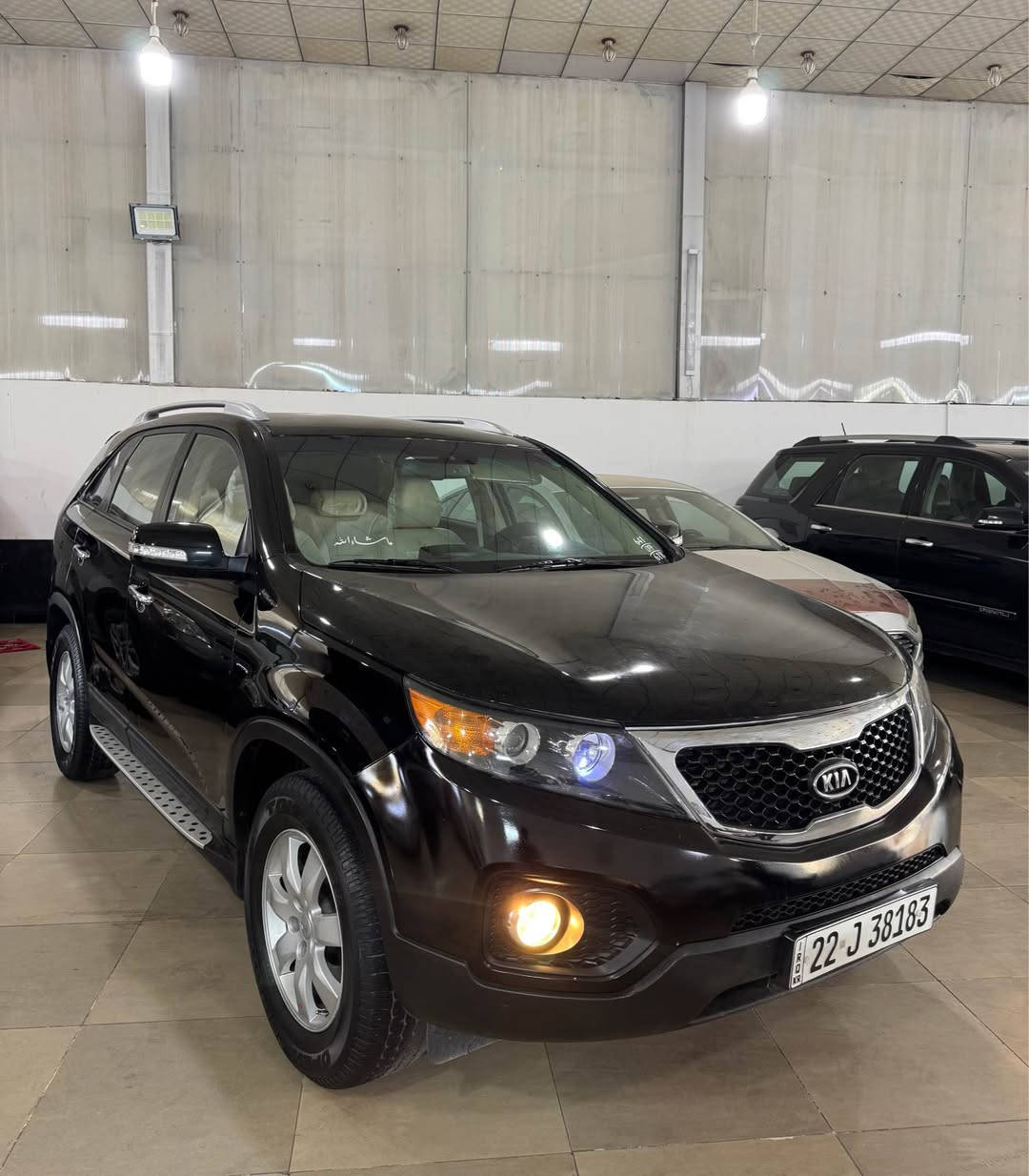 سلام عليكم 
Kia sorento 2013 
سيارة مواصفات معروفة محرك ٤ سلندر دوش 
سيارة بي شبرين صبغ بل بونيت بدون دواخل بدون ايرباك باقي كفالة كير محرك حدادية كلى بشرط رقم سنوي جديد شرط تحويل سعر سيارة ١٣٥ $ بي مجال *********** واتساب شراي خابر تدلل …. أربيل, العراق
