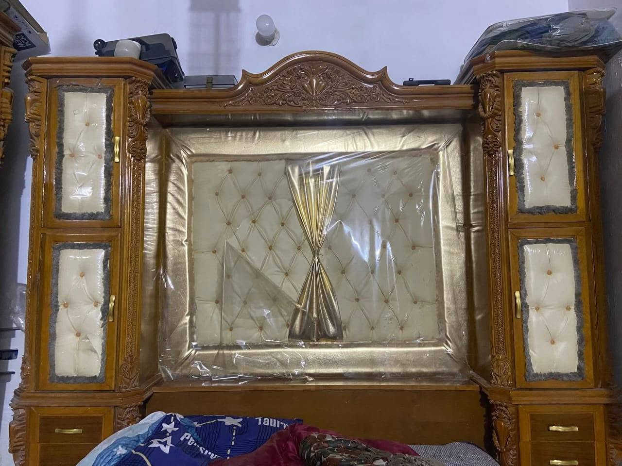 غرفه للبيع غزاليه استفسار واتساب  ***********
