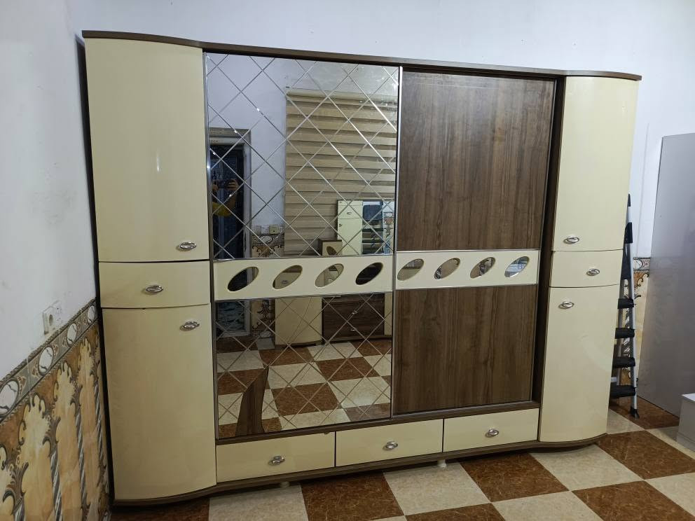 ميز تواليت • ٥ قطع • كركوك